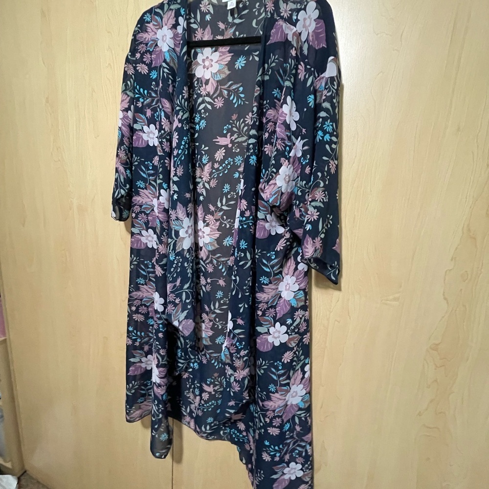 LuLaRoe Floral Sheer Robe - Lilac Purple and Blue - Picture 6 of 6